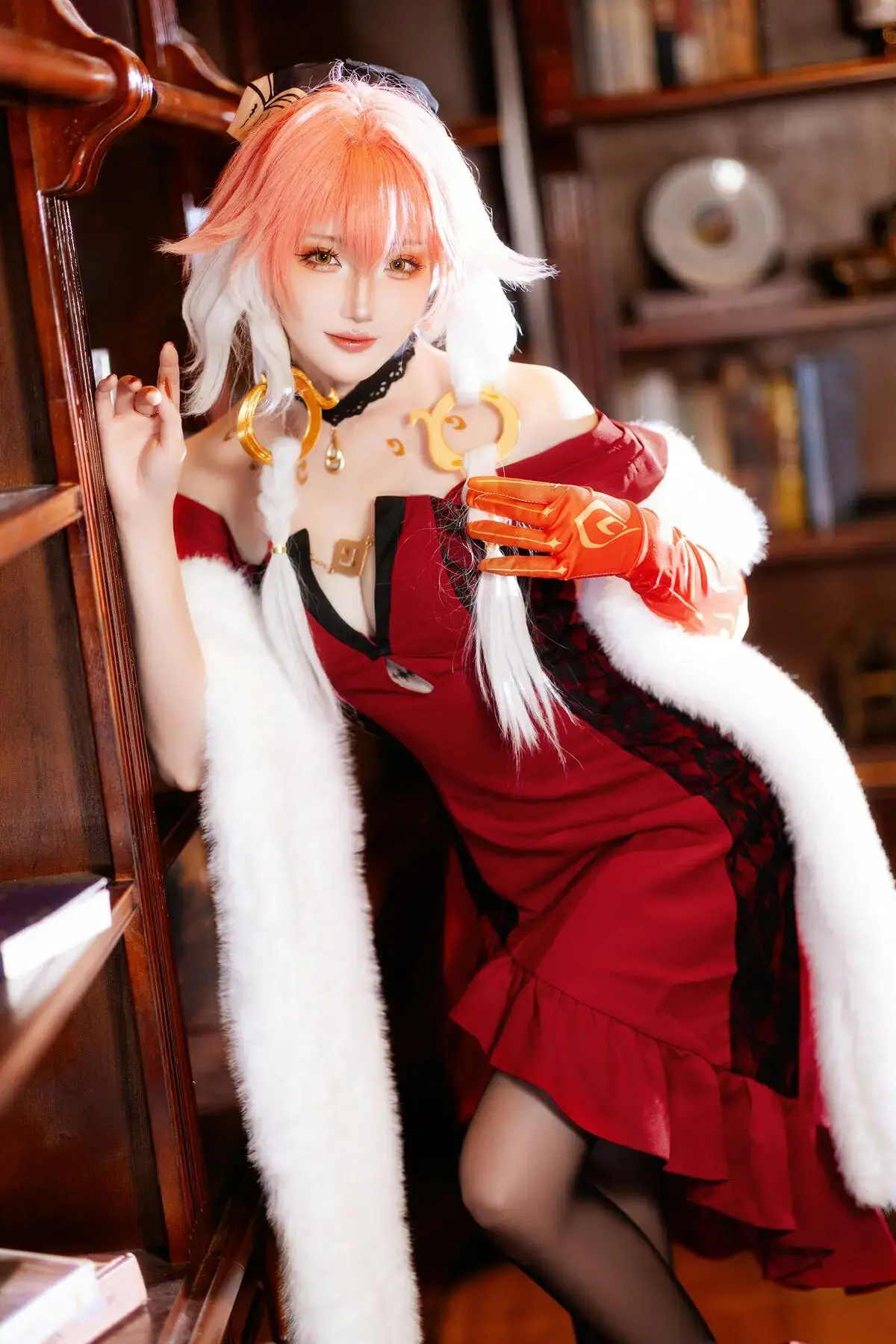 Cosplay｜瓜希酱 – 鸣潮 长离·必胜客联动