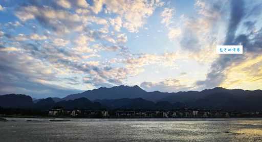 水波粼粼是什么意思?深度解析粼粼的词义和用法