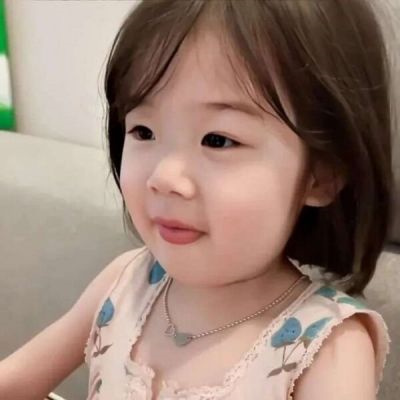 最火萌宝宝头像一左一右超萌 最流行的萌娃微信头像情侣闺蜜