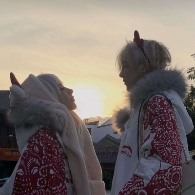 甜蜜恩爱的情侣真人微信头像大全 时尚好看的情侣头像一男一女