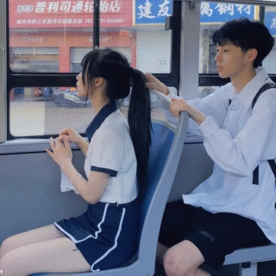 唯美情头真人浪漫图片大全 超甜的情侣头像一左一右配对图片