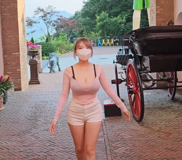 奥迪A8大灯,灯亮就是真理 韩国丰满女神「velvettube」186个精彩视频合集 奥迪A8大灯,灯亮就是真理 韩国丰满女神「velvettube」186个精彩视频合集