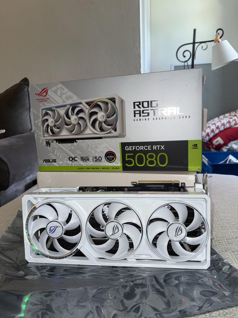 白色RTX 4080 Super返修无果 玩家最终获换白色RTX 5080