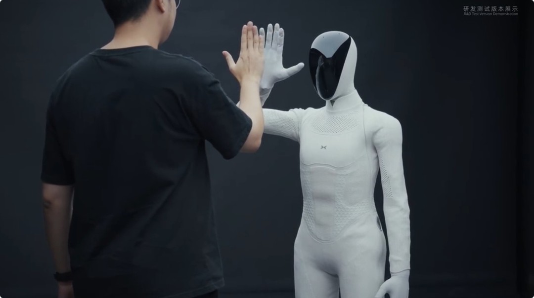 小鹏人形机器人升级 0.2秒推理一次可预判6秒内人类动作